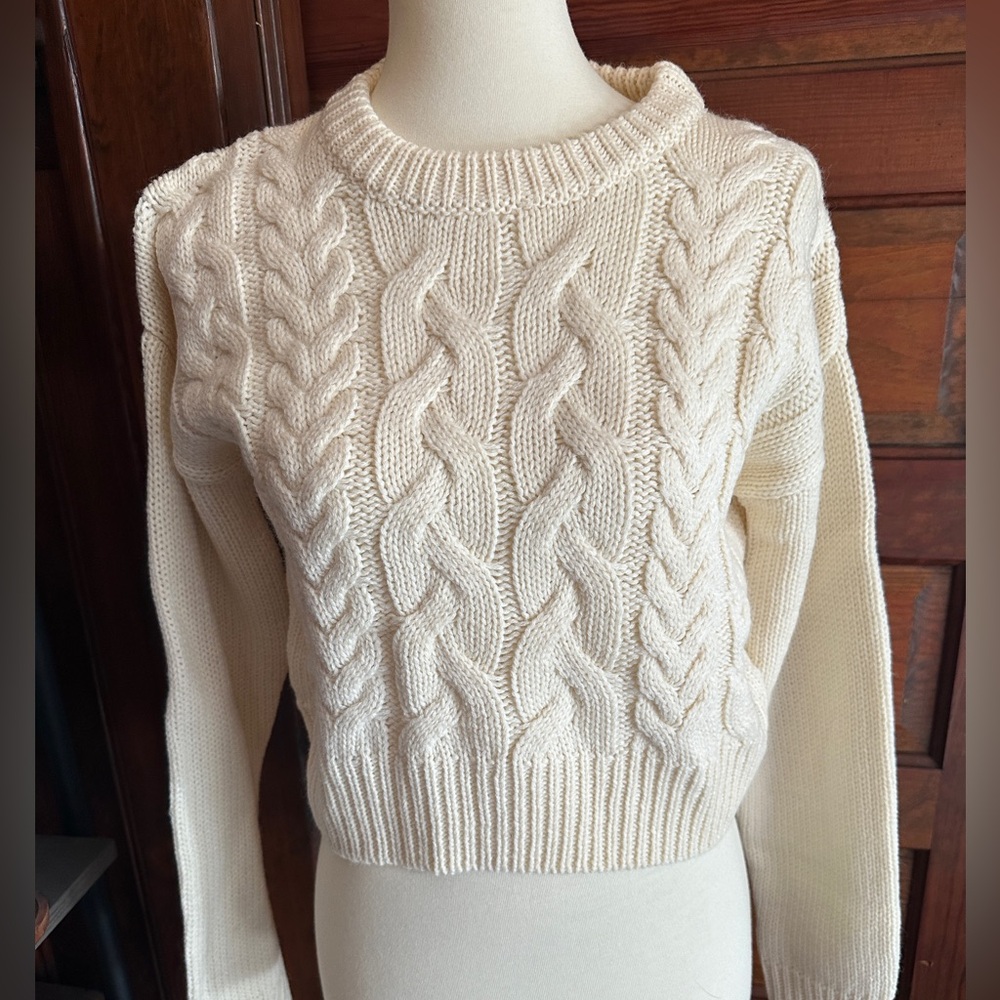 NWT JOA Cropped Cableknit Sweater Sz S